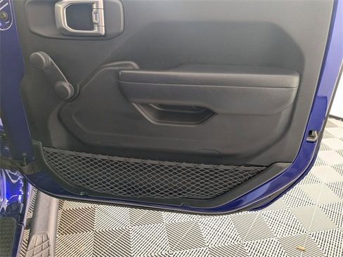 Used 2018 Jeep Wrangler Unlimited Sport image 30