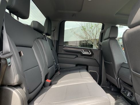 Used 2024 Chevrolet Silverado 2500 LTZ image 33