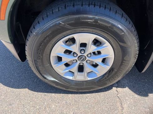 Used 2024 Nissan Frontier SV RWD image 10