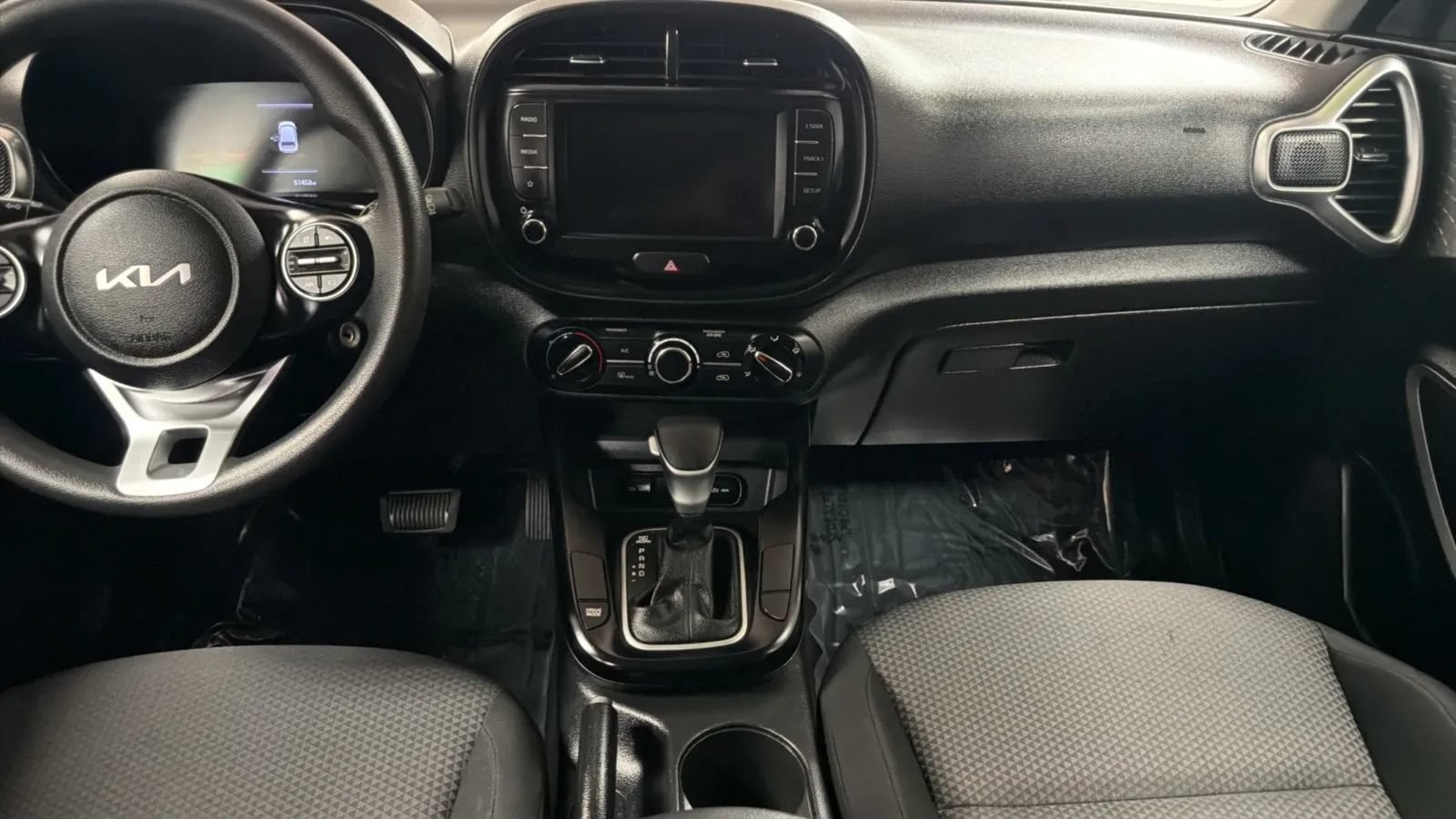 Used 2023 Kia Soul LX w/ Option Group 015 FWD image 15