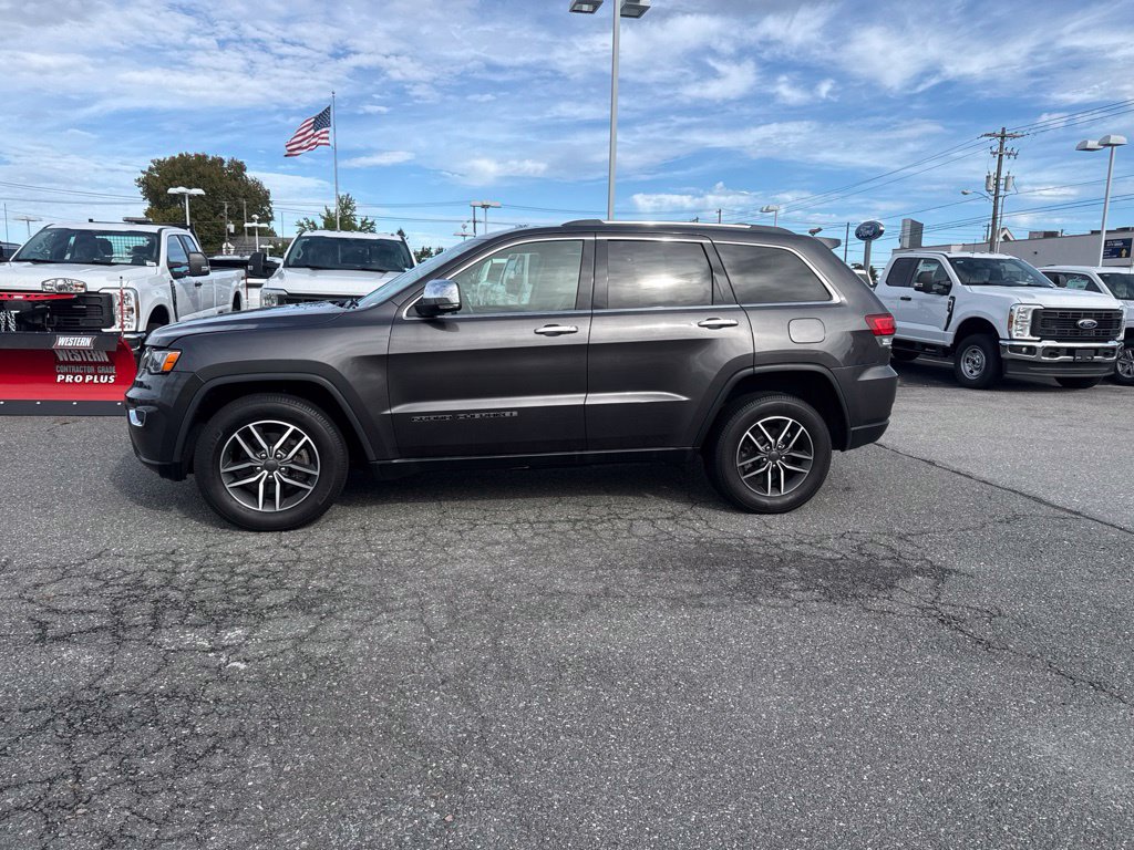 Used 2020 Jeep Grand Cherokee Limited AWD/4WD image 3