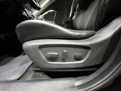 Used 2018 Nissan Rogue SL w/ Premium Package image 14