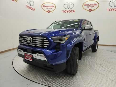Used 2025 Toyota Tacoma Limited AWD/4WD image 2