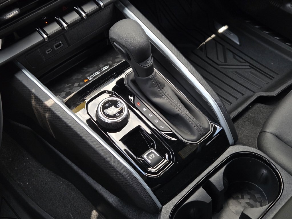 New 2026 Chevrolet Colorado Trail Boss AWD/4WD image 17