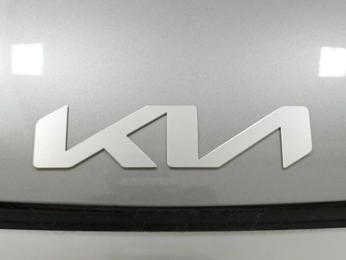 Used 2023 Kia Sportage LX AWD/4WD image 11