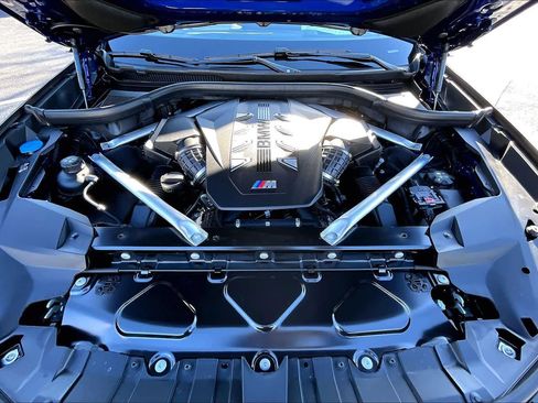 Used 2026 BMW X7 M60i image 32