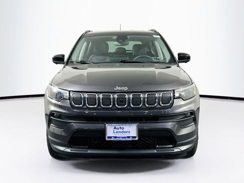 Used 2022 Jeep Compass Latitude w/ Convenience Group AWD/4WD image 2