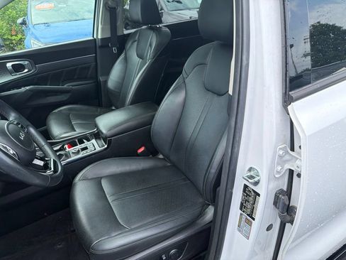 Certified 2023 Kia Sorento SX AWD/4WD image 24