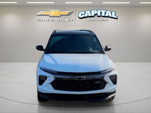 Used 2024 Chevrolet TrailBlazer RS w/ Driver Confidence Package FWD image 2