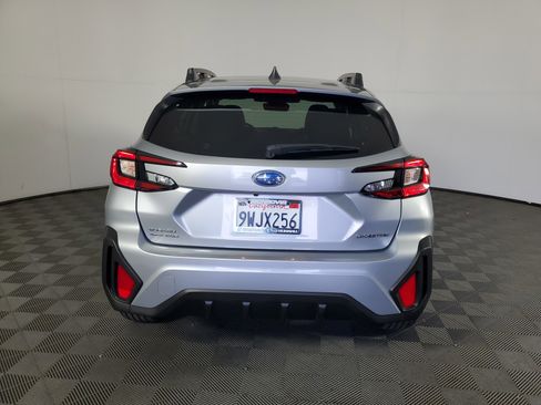 Used 2025 Subaru Crosstrek 2.0i Premium image 5