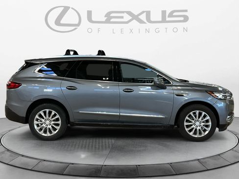 Used 2020 Buick Enclave Premium w/ LPO, Luxury Package FWD image 11