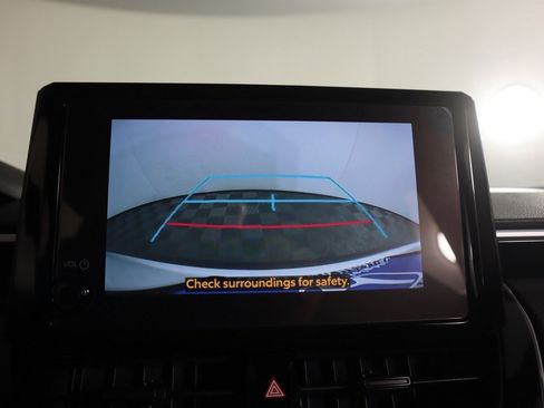 Used 2024 Toyota Corolla Cross LE image 42
