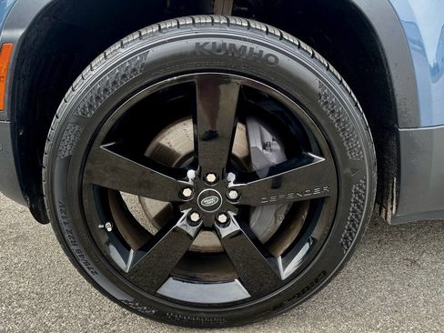 Used 2020 Land Rover Defender 110 SE image 13