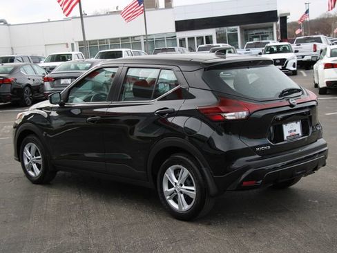 Certified 2025 Nissan Kicks Play S FWD image 2