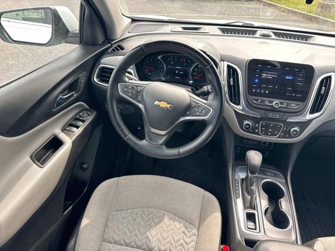 Used 2023 Chevrolet Equinox LT FWD image 17