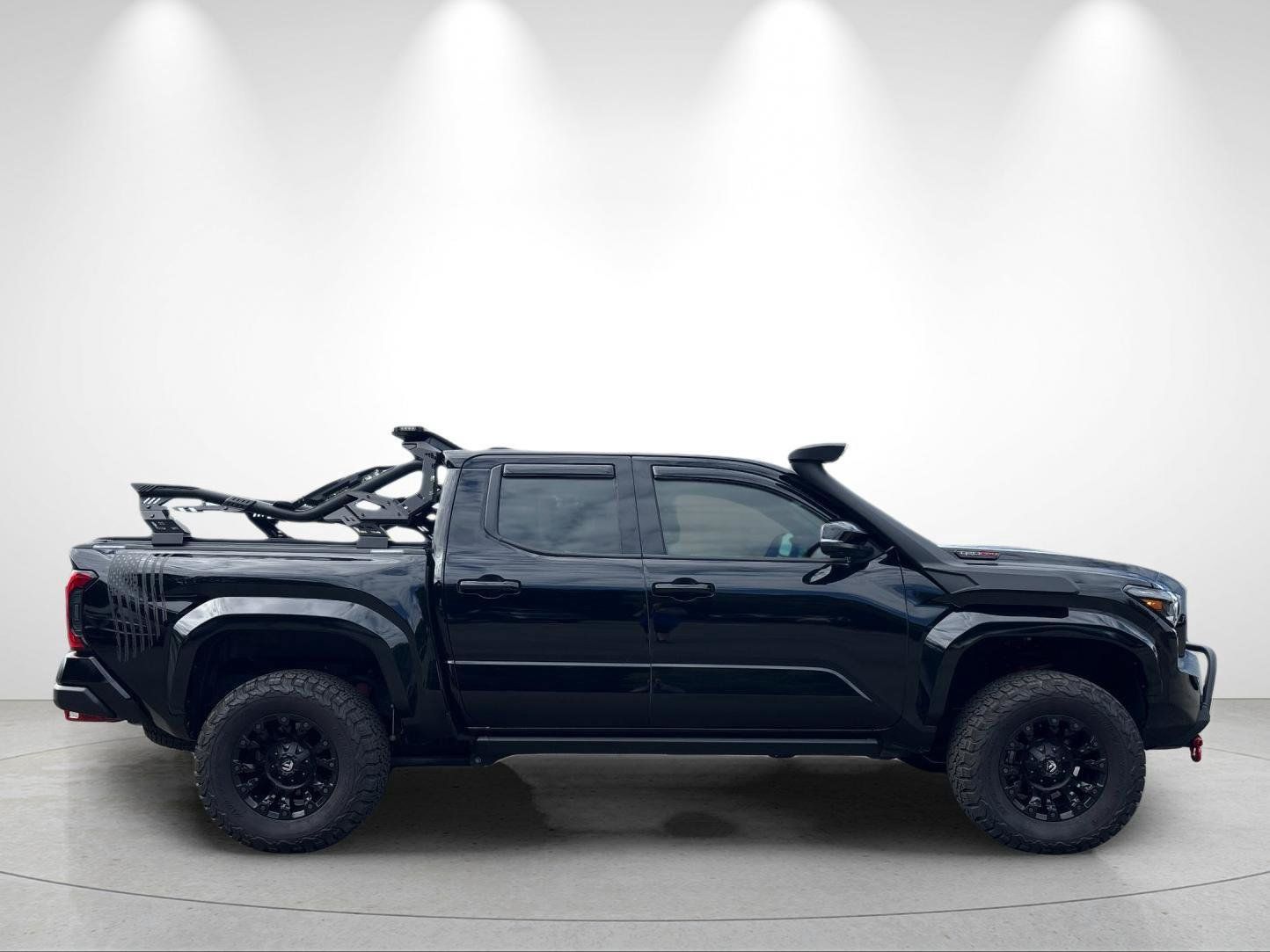 Used 2025 Toyota Tacoma TRD Pro AWD/4WD image 6