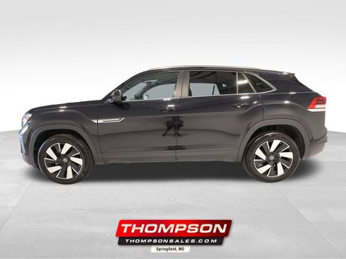 Used 2026 Volkswagen Atlas Cross Sport SE AWD/4WD image 1