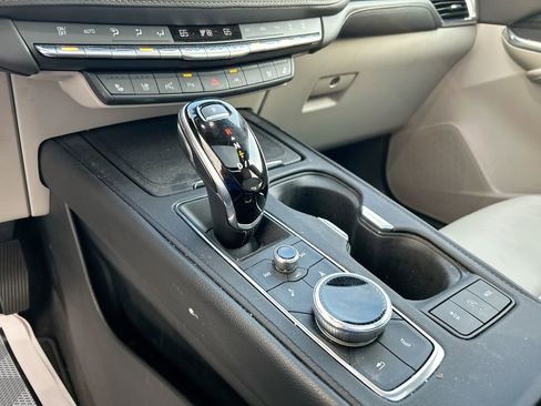 Used 2020 Cadillac XT4 Premium Luxury FWD image 20