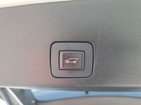 Used 2020 Buick Encore GX Essence w/ Sport Touring Package image 13