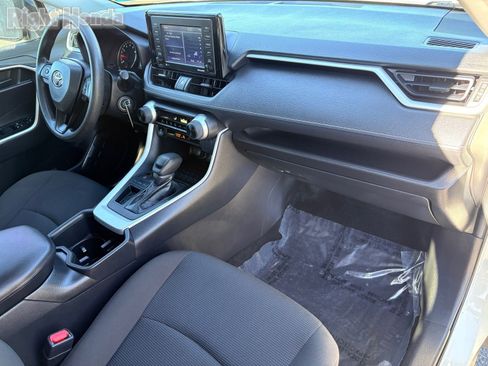 Used 2022 Toyota RAV4 LE w/ Carpet Mat Package (TMS) image 30