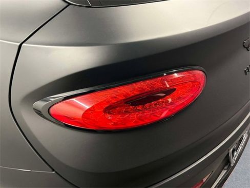 Used 2023 Bentley Bentayga Extended Wheelbase image 10