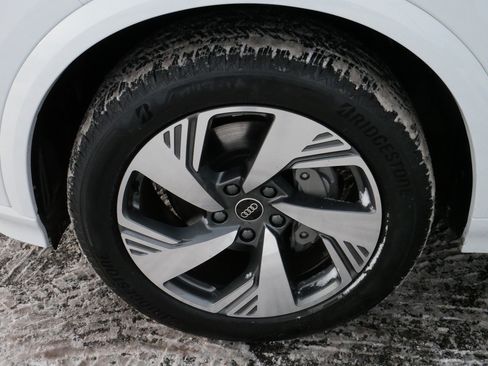 Used 2025 Audi Q6 e-tron Premium Plus w/ Premium Plus image 15