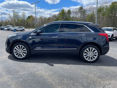 Used 2017 Cadillac XT5 Platinum AWD/4WD image 3