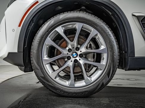 New 2026 BMW X5 xDrive40i w/ Climate Comfort Package AWD/4WD image 10
