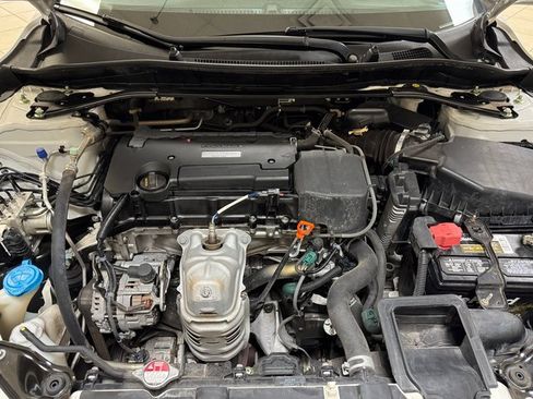 Used 2017 Honda Accord EX image 24