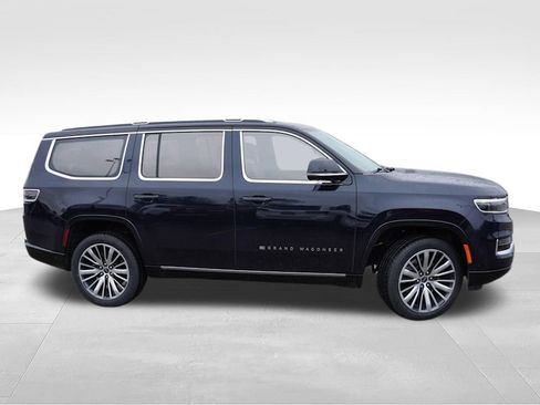 Used 2024 Jeep Grand Wagoneer Series III AWD/4WD image 3