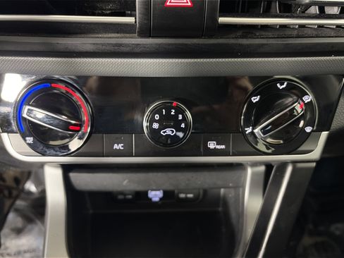 Certified 2023 Kia Seltos LX image 18