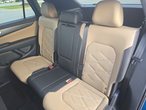 New 2025 Volkswagen Atlas Cross Sport SE image 13