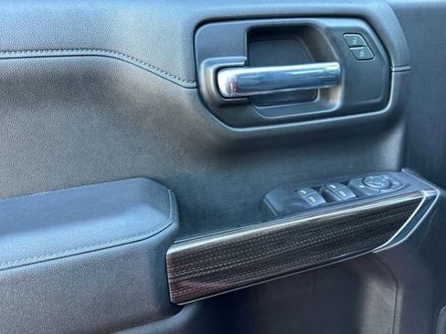 Used 2022 Chevrolet Silverado 1500 LT Trail Boss w/ LPO, Dark Essentials Package image 10