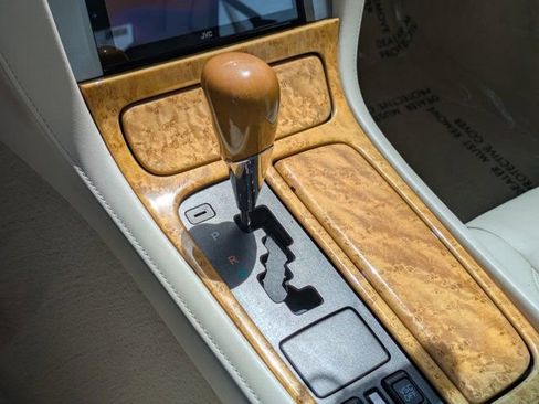 Used 2005 Lexus SC 430 Convertible RWD image 26
