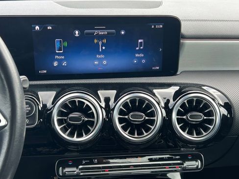 Used 2025 Mercedes-Benz CLA 250 4MATIC image 20