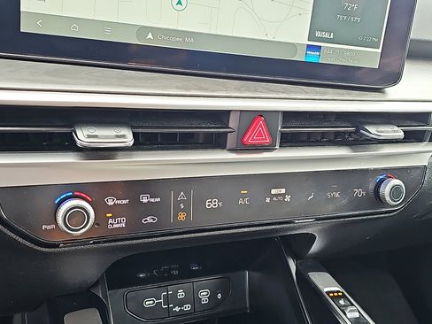 Used 2024 Kia Sorento X-Line EX image 19