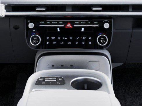 New 2026 Hyundai Ioniq 9 SEL AWD/4WD image 16