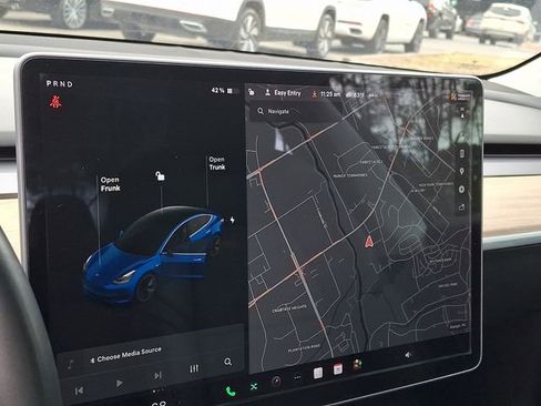 Used 2018 Tesla Model 3 Long Range image 19