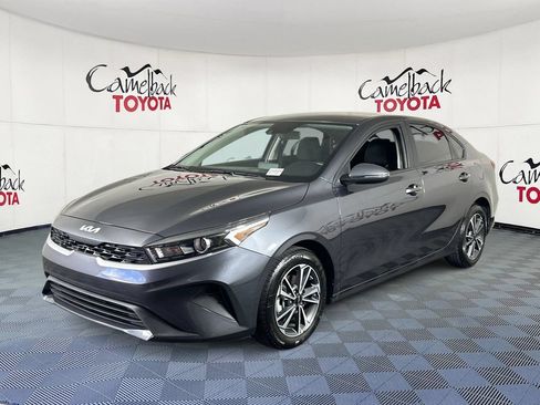 Used 2024 Kia Forte LXS w/ LXS Technology Package FWD image 2