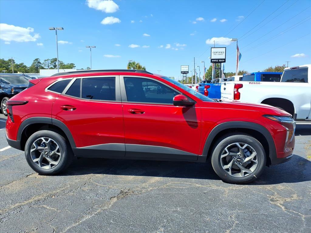 New 2026 Chevrolet Trax LT w/ LT Convenience Package FWD image 2