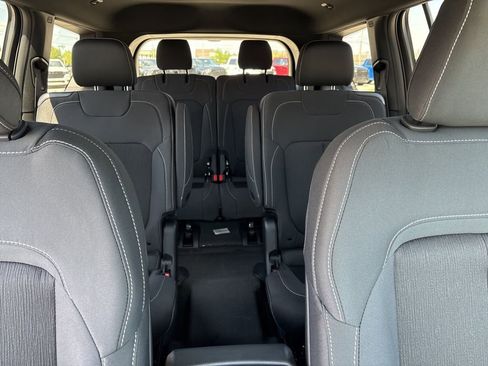 New 2026 Jeep Grand Cherokee L Laredo image 14