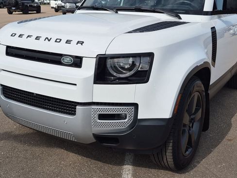 Certified 2023 Land Rover Defender 110 SE AWD/4WD image 10