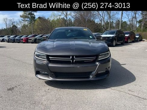 Used 2015 Dodge Charger SE w/ Sport Appearance Group image 2