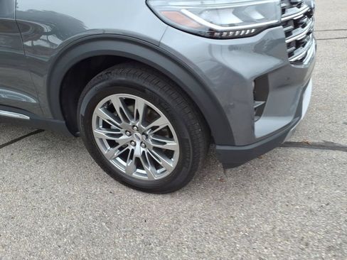 Certified 2025 Ford Explorer Active w/ Active Comfort Package AWD/4WD image 5