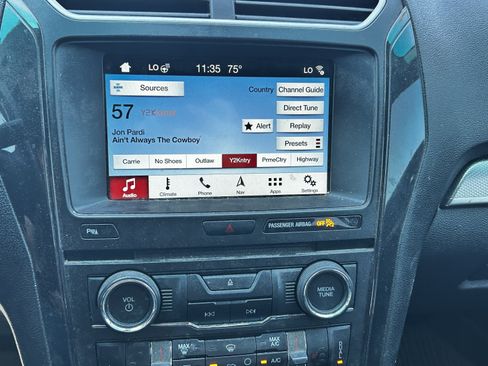 Used 2018 Ford Explorer XLT w/ Equipment Group 202A AWD/4WD image 15