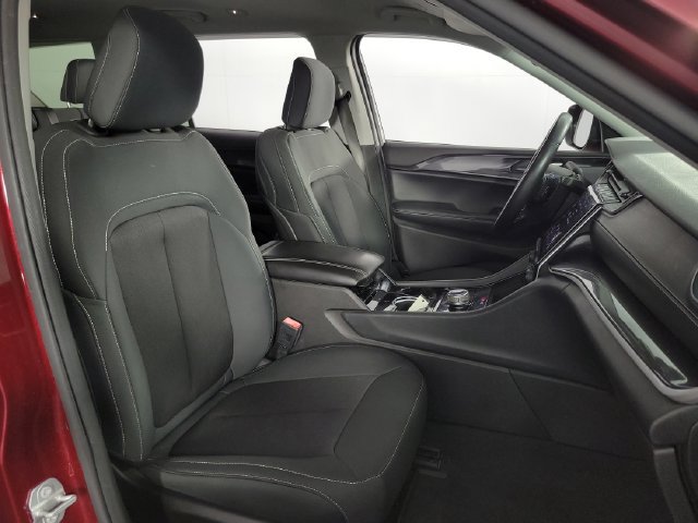 Used 2021 Jeep Grand Cherokee L Laredo w/ Luxury Tech Group I AWD/4WD image 16