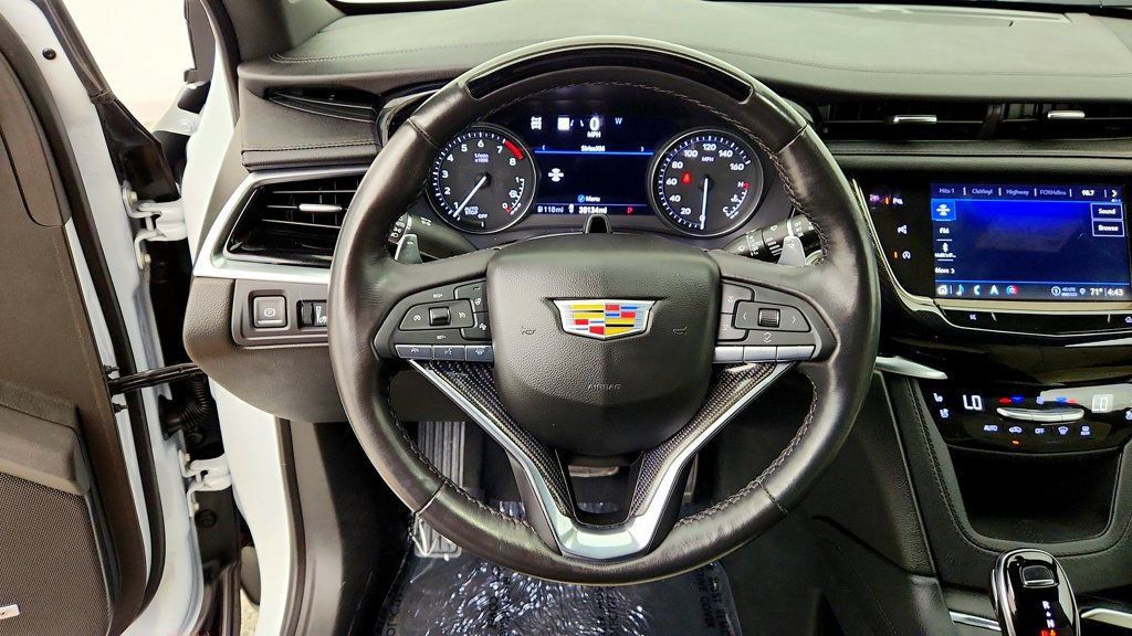 Used 2024 Cadillac XT6 Sport w/ Technology Package AWD/4WD image 14