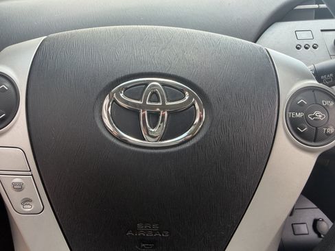 Used 2013 Toyota Prius Two FWD image 32