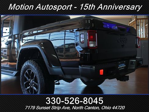 Used 2022 Jeep Gladiator Sport image 8