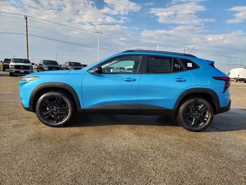 New 2026 Chevrolet Trax ACTIV FWD image 3
